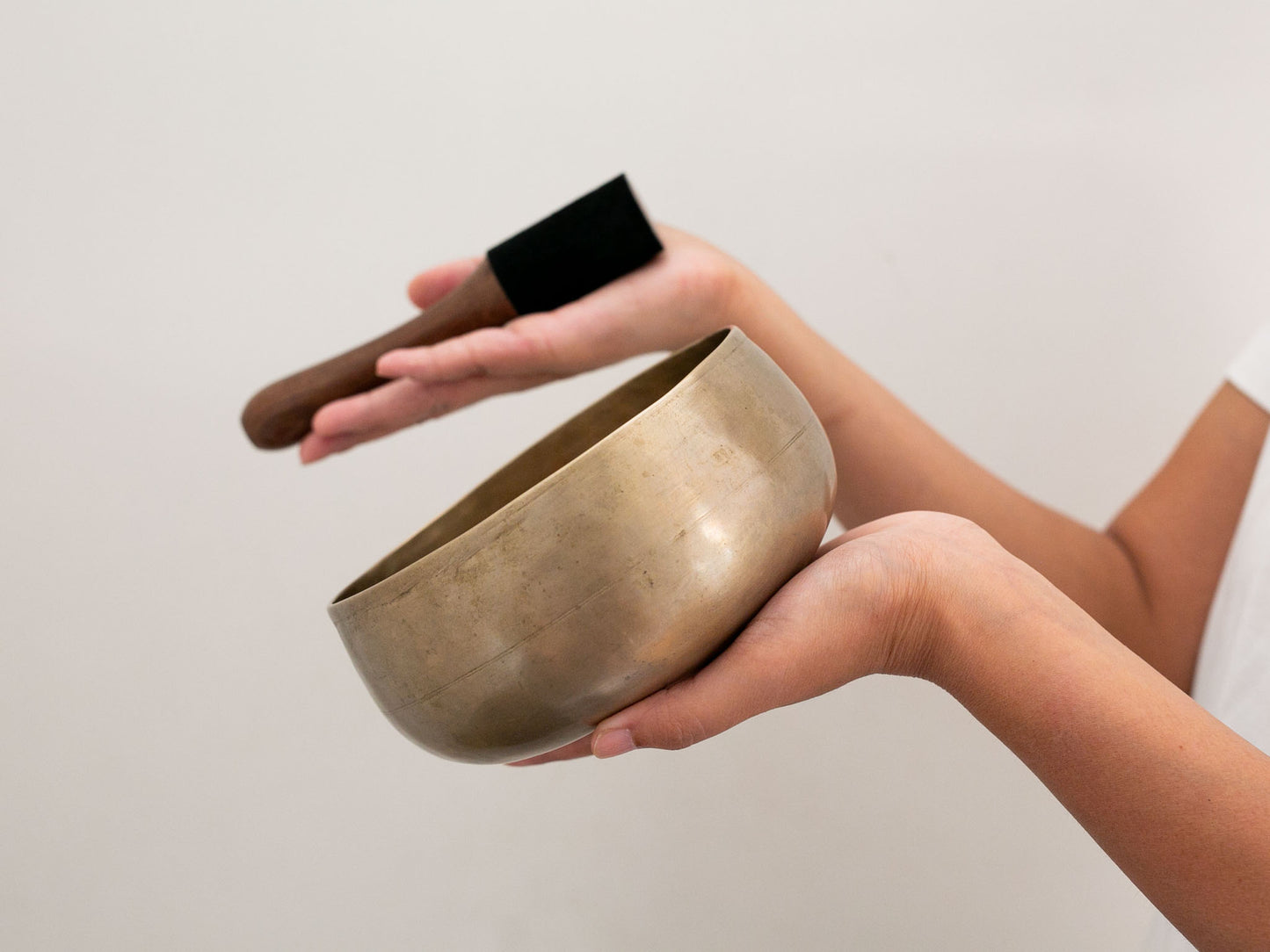Remuna Singing Bowl - F3 (169Hz)