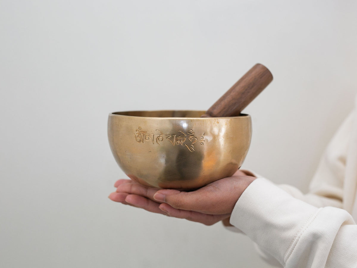 Hand Hammered Moon Singing Bowl - Base Note C#4 269 Hz