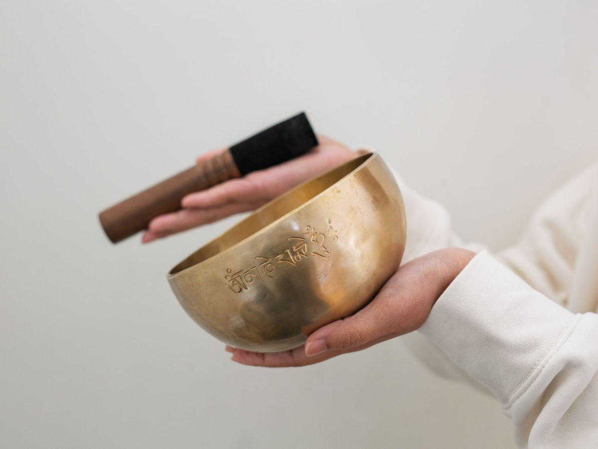 Hand Hammered Moon Singing Bowl - Base Note C#4 269 Hz