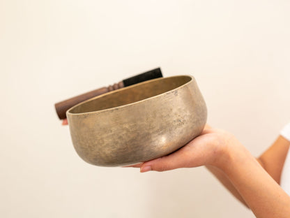 Remuna Singing Bowl - G3 (197 Hz)