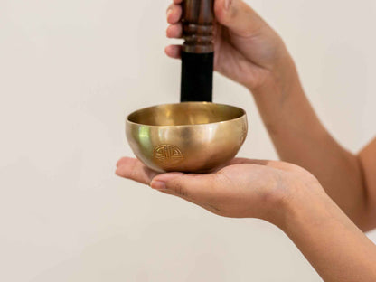 Hand Hammered Moon Singing Bowl - Base Note E5 (661) Hz