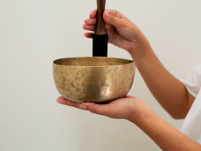 Tara Singing Bowl - Base Note G#3 (210 Hz)