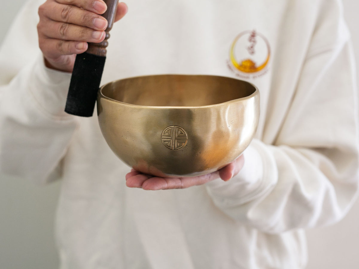 Hand Hammered Moon Singing Bowl - Base Note C#3 140 Hz