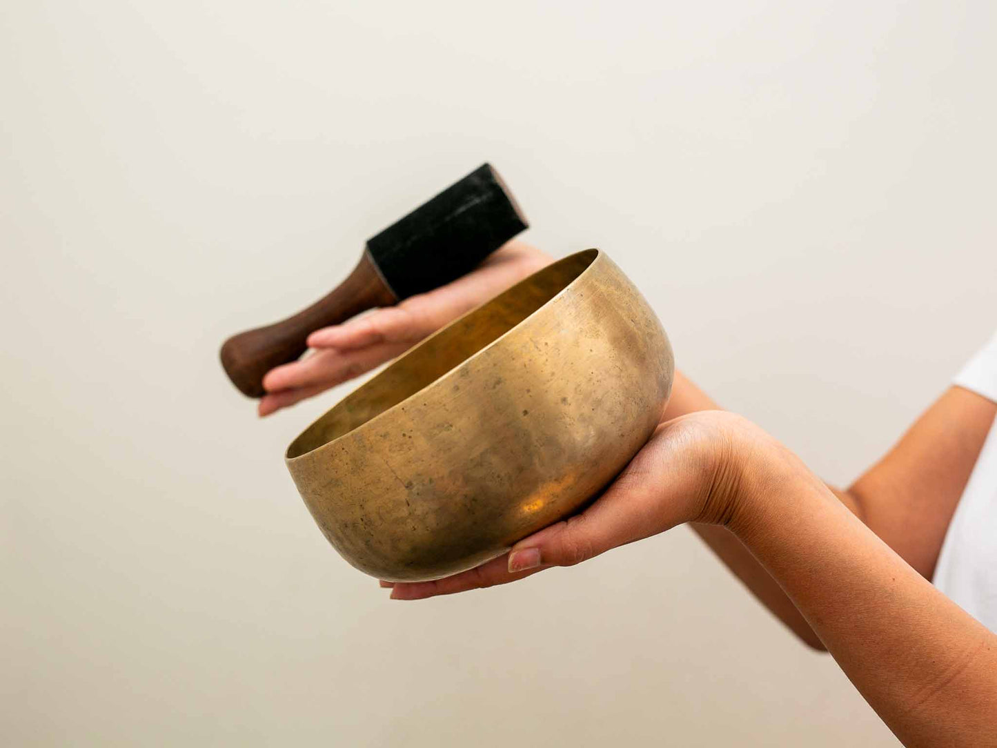 Remuna Singing Bowl - D#3 (158 Hz)
