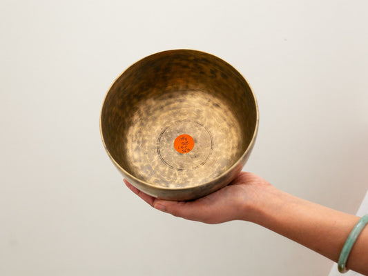 Tara Singing Bowl - Base Note G3 (205 Hz)