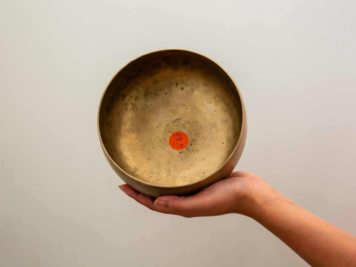 Remuna Singing Bowl - D#3 (158 Hz)