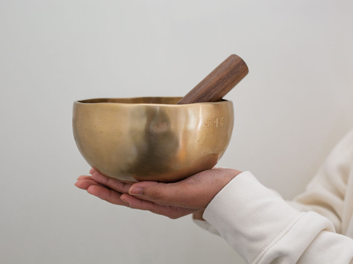 Hand Hammered Moon Singing Bowl - Base Note C#3 140 Hz