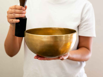 Hand Hammered Singing Bowl - Base Note G3 197 Hz