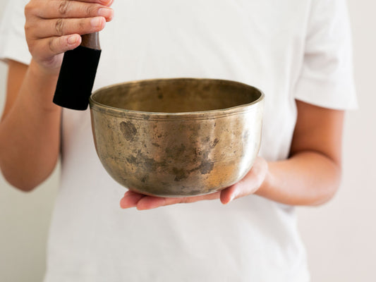Tara Singing Bowl (thick rim) - Base Note A3 (226 Hz)