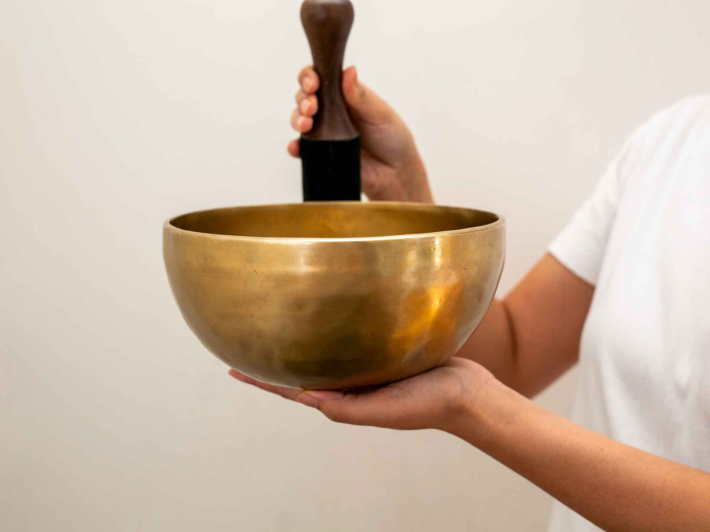 Hand Hammered Singing Bowl - Base Note G3 197 Hz