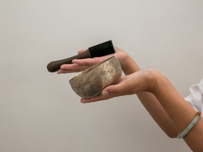 Small Tara Singing Bowl - Base Note A4 (456)