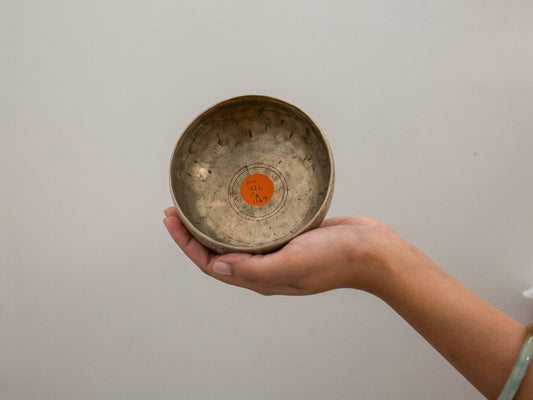 Small Tara Singing Bowl - Base Note A4 (456)