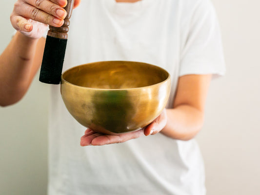 Small Hand Hammered Singing Bowl - Base note D#4 (312)