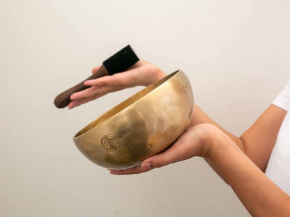 Hand Hammered Moon Singing Bowl - Base Note A2 112 Hz