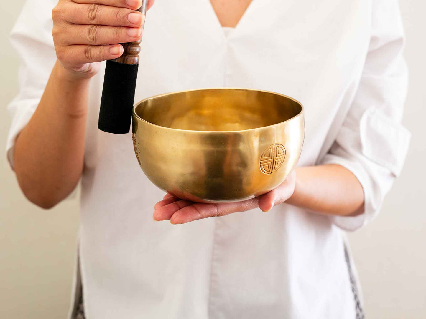 Hand Hammered Moon Singing Bowl - Base Note C4 261