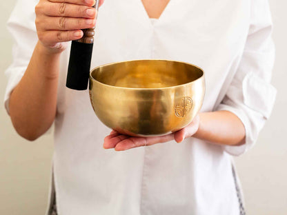 Hand Hammered Moon Singing Bowl - Base Note C4 261