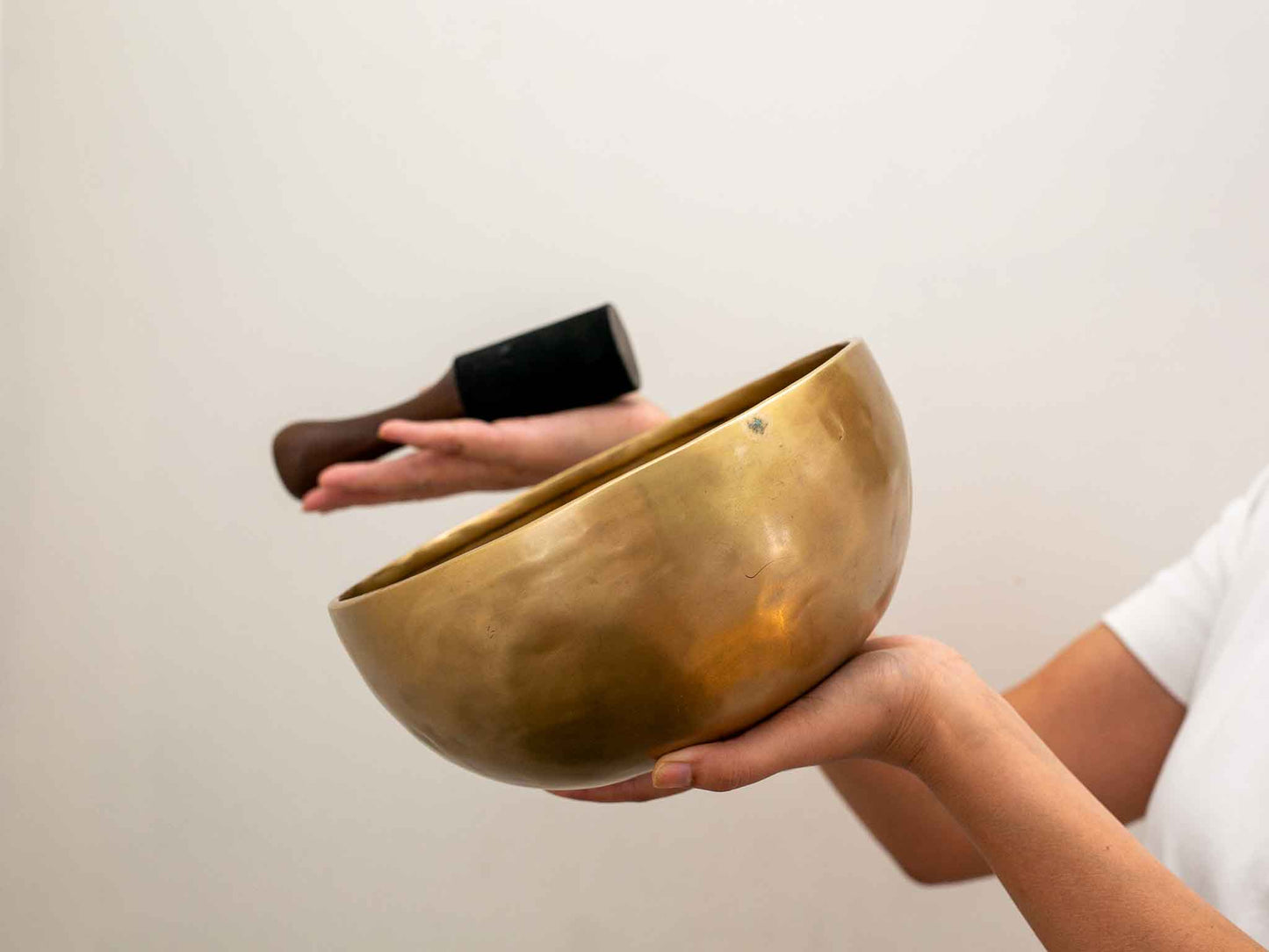 Hand Hammered Singing Bowl - Base Note F3 178