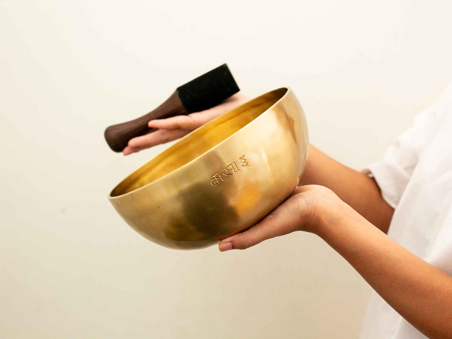 Hand Hammered Moon Singing Bowl - Base Note C#3 (138) Hz