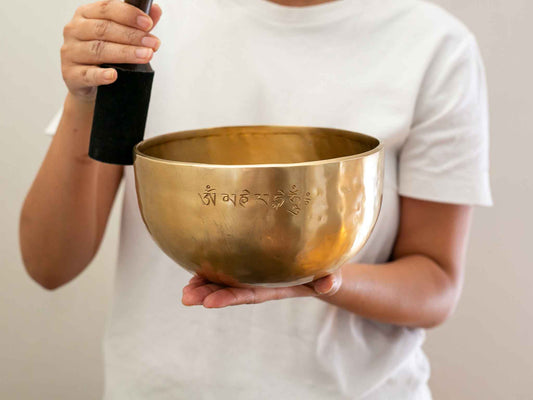 Hand Hammered Moon Singing Bowl - Base Note E3 166 Hz