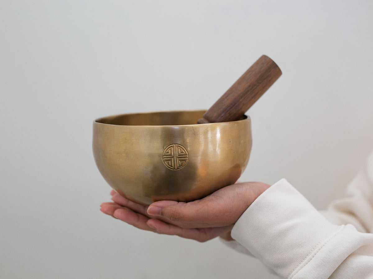 Hand Hammered Moon Singing Bowl - Base Note D4 298 Hz