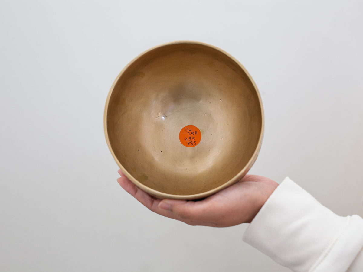 Hand Hammered Moon Singing Bowl - Base Note D4 298 Hz