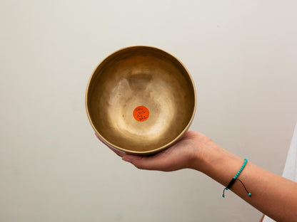 Small Hand Hammered Singing Bowl - Base note D#4 (312)
