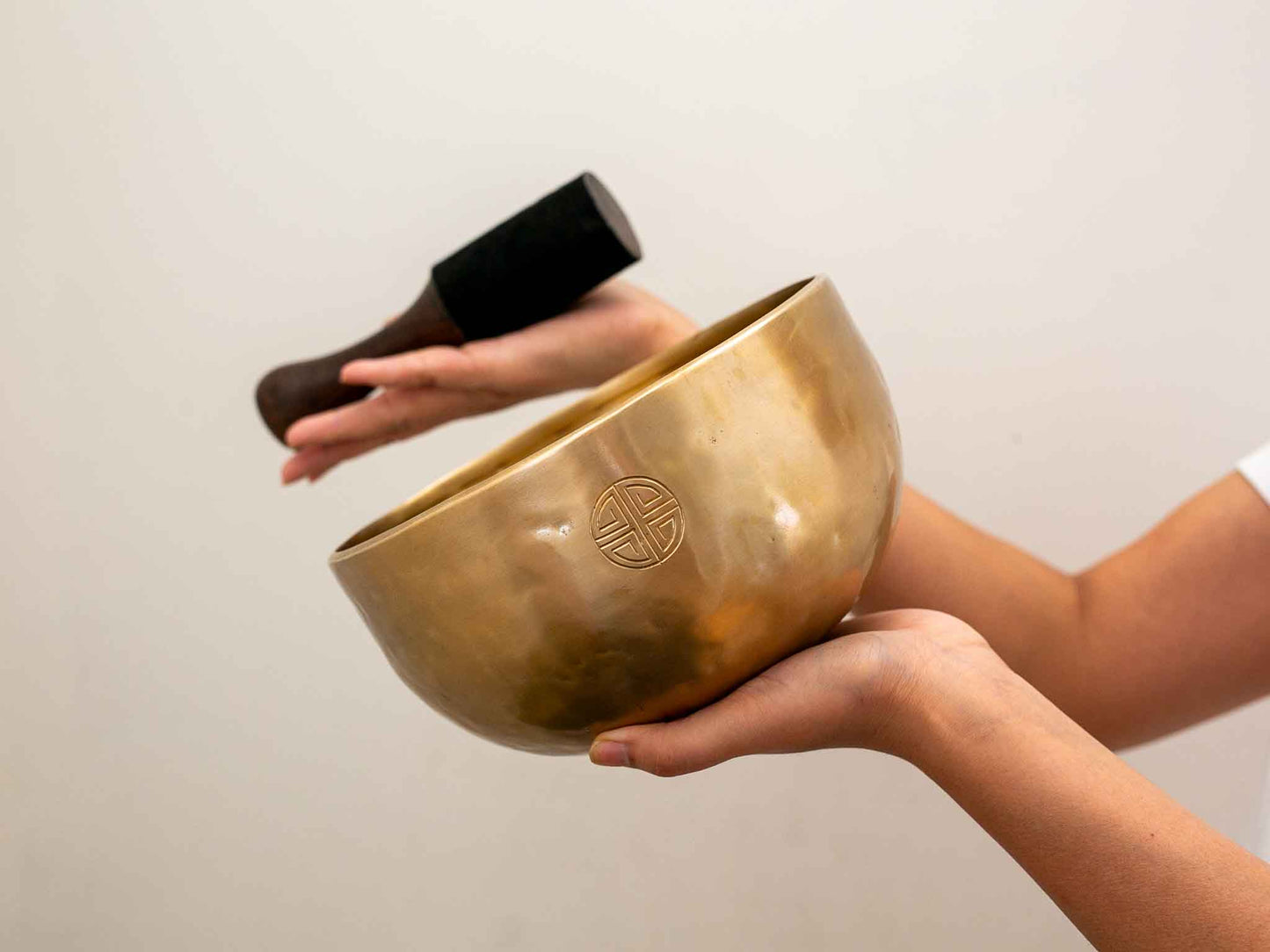 Hand Hammered Moon Singing Bowl - Base Note E3 166 Hz