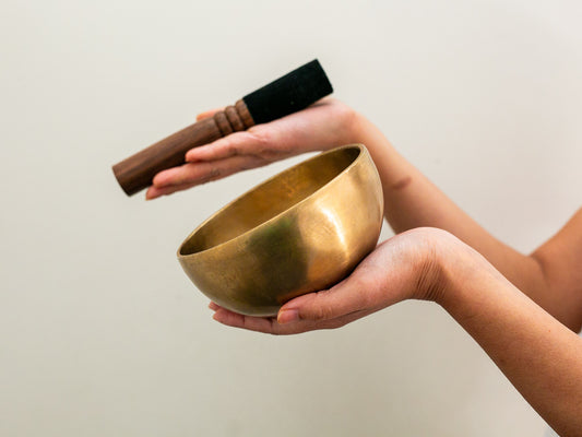 Small Hand Hammered Singing Bowl - Base note F4 (365)