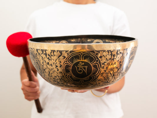 Cosmic Mandala Singing Bowl (F#2 91 Hz)