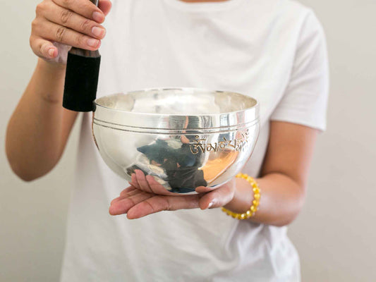 Silver Moon Singing Bowl - Base Note C4 (263 Hz)