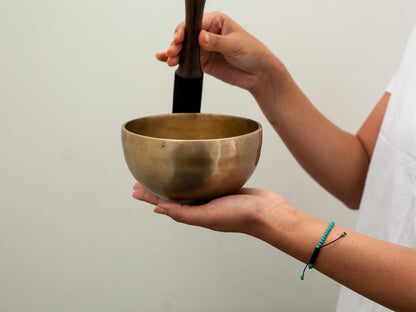 Small Hand Hammered Singing Bowl - Base note F#4 (370)