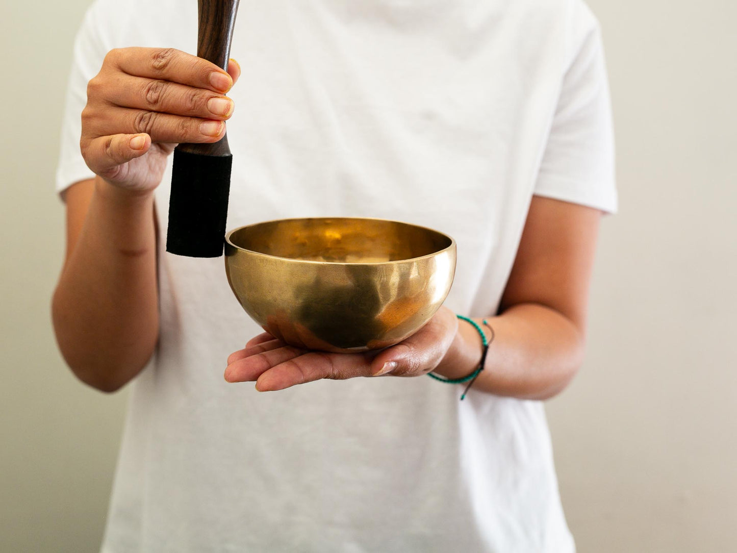 Small Hand Hammered Singing Bowl - Base note G4 (390)