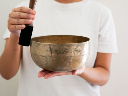 Tara Singing Bowl - Base Note D#3 (155 Hz)