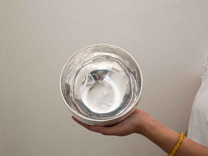 Silver Moon Singing Bowl - Base Note C4 (263 Hz)