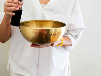 Hand Hammered Moon Singing Bowl - Base Note F3 170 Hz