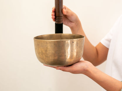 Tara Singing Bowl (thick rim) - Base Note G#3 (206 Hz)