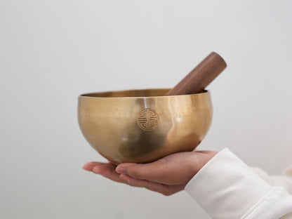 Hand Hammered Moon Singing Bowl - Base Note B3 253 Hz