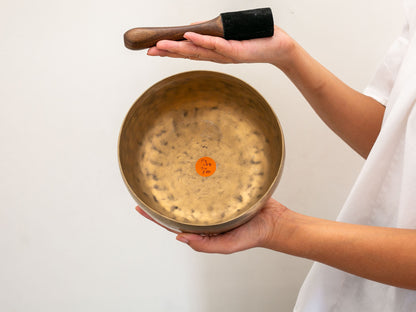 Tara Singing Bowl - Base Note F3 (178 Hz)