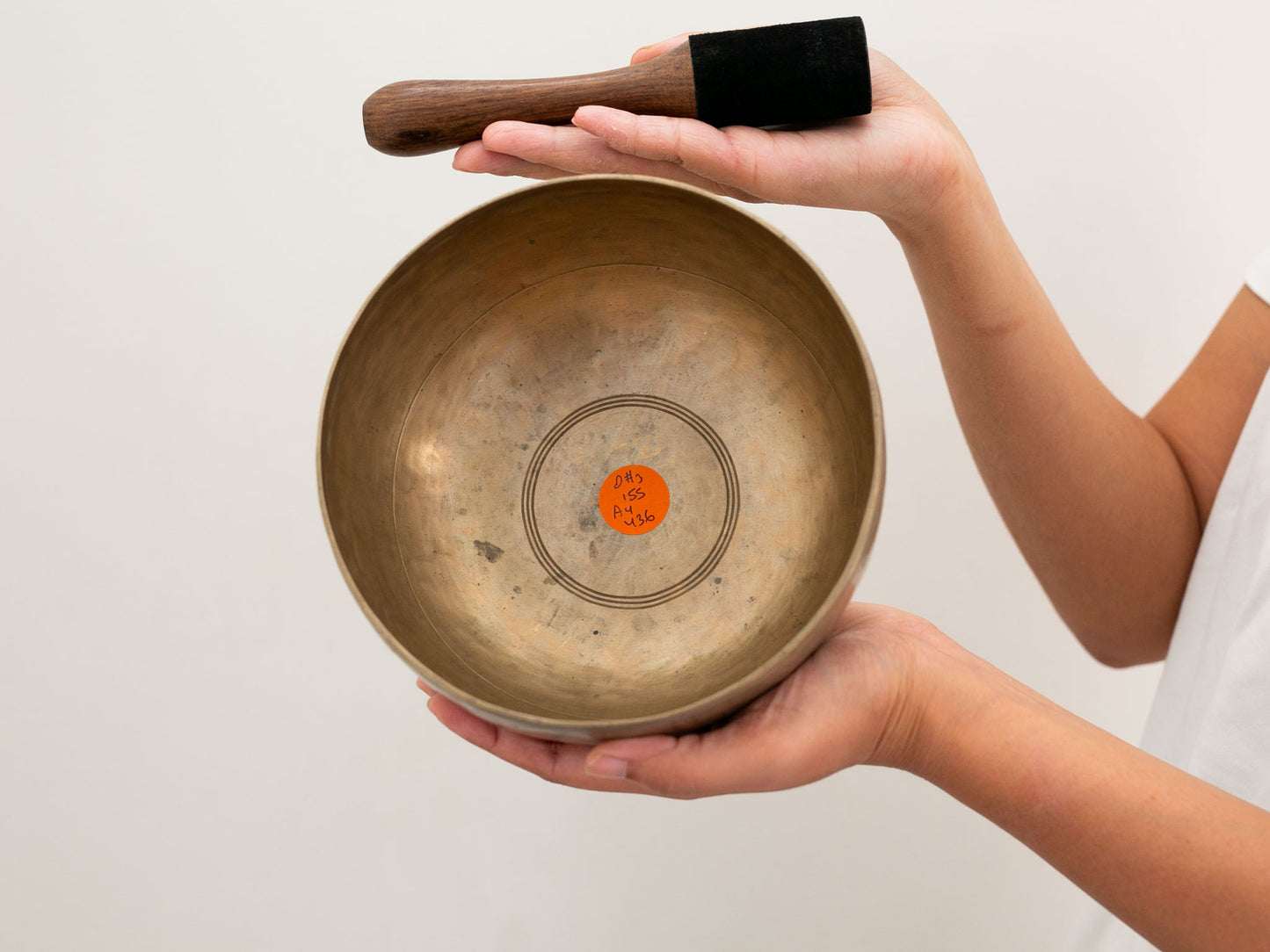 Tara Singing Bowl - Base Note D#3 (155 Hz)