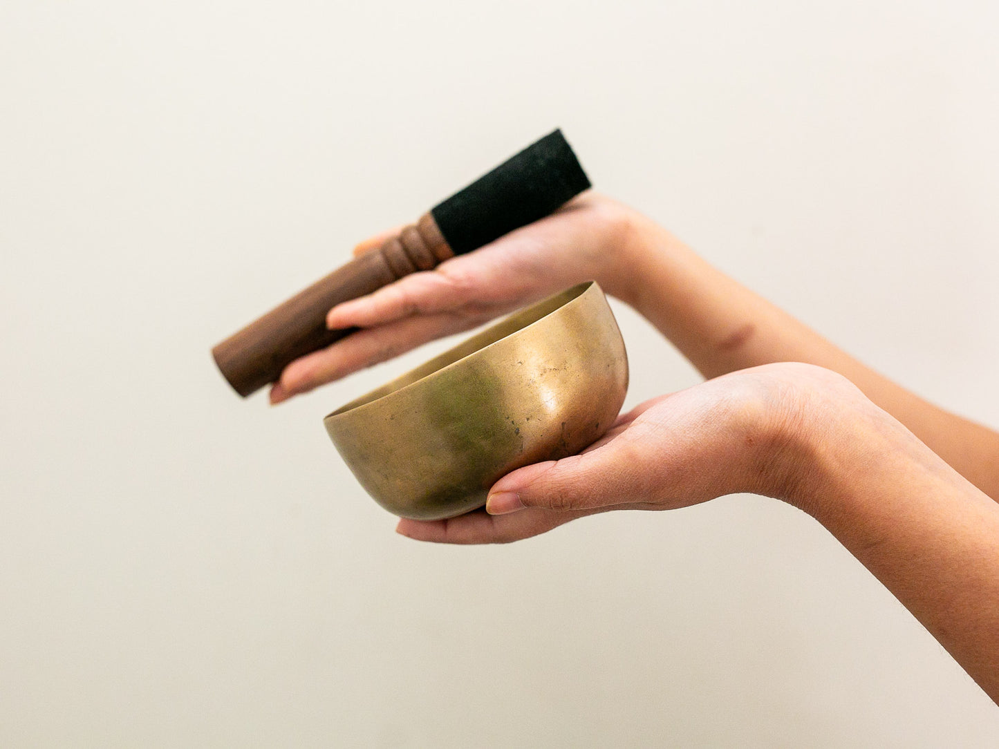 Small Tara Singing Bowl - Base Note C4 (262)