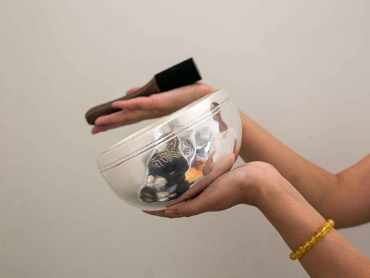 Silver Moon Singing Bowl - Base Note C#4 (281 Hz)