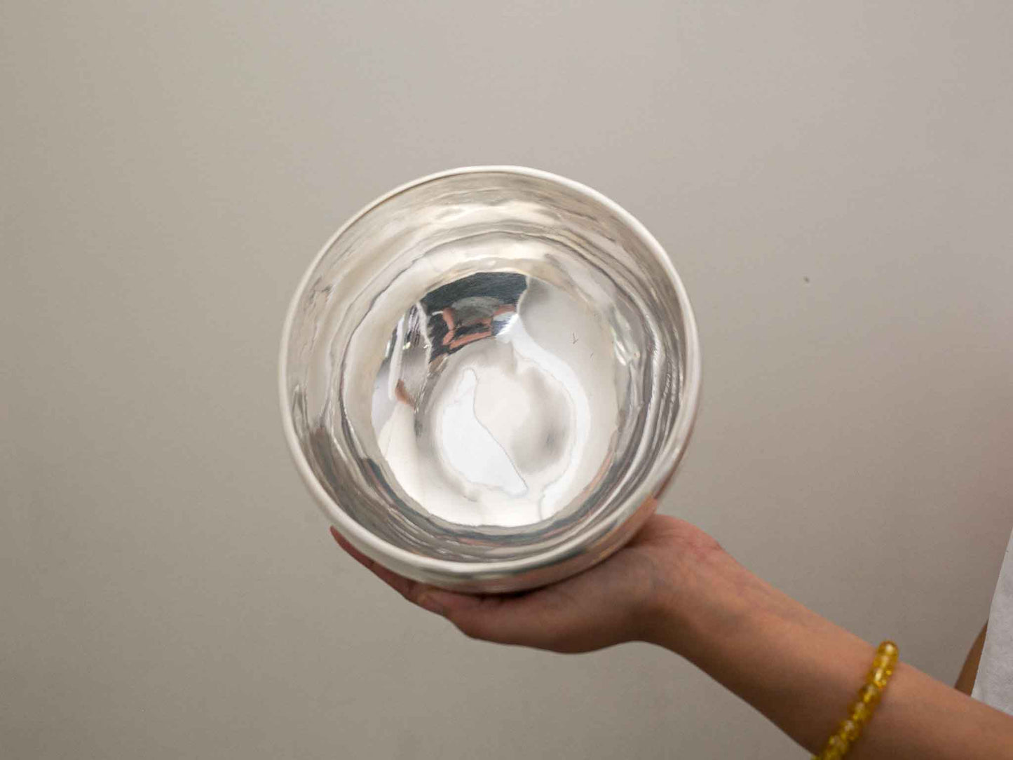 Silver Moon Singing Bowl - Base Note C#4 (281 Hz)