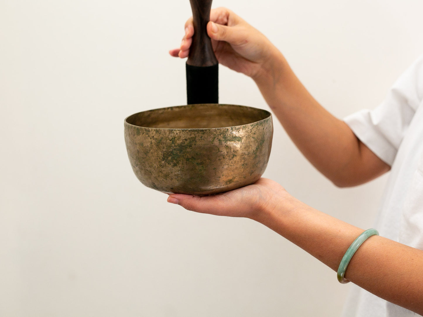 Tara Singing Bowl - Base Note F#3 (185 Hz)