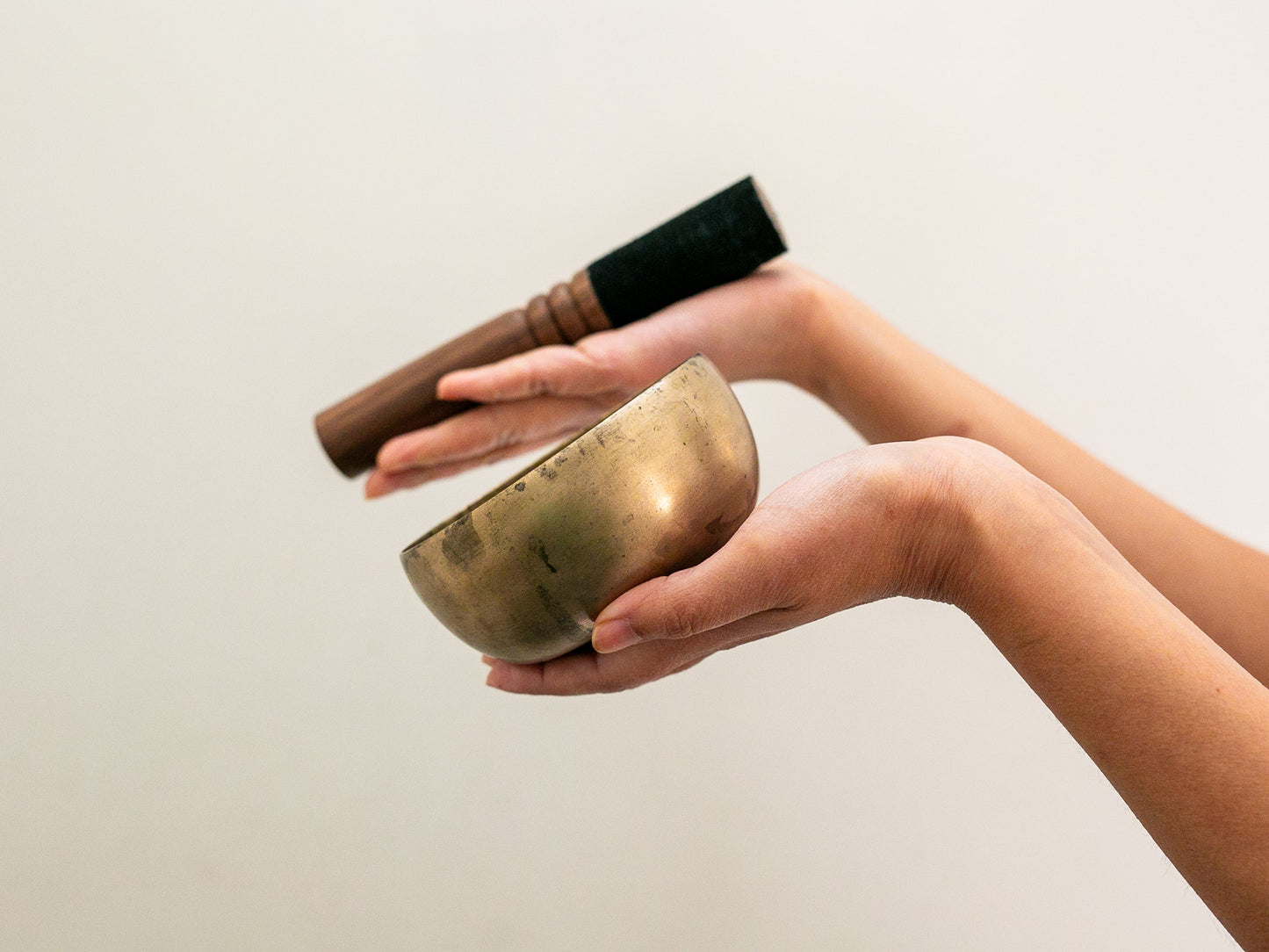 Small Tara Singing Bowl - Base Note D#4 (316)