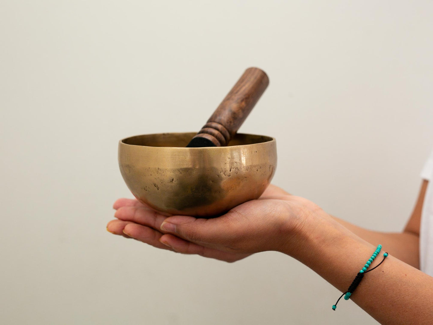 Small Hand Hammered Singing Bowl - Base note B4 (492)