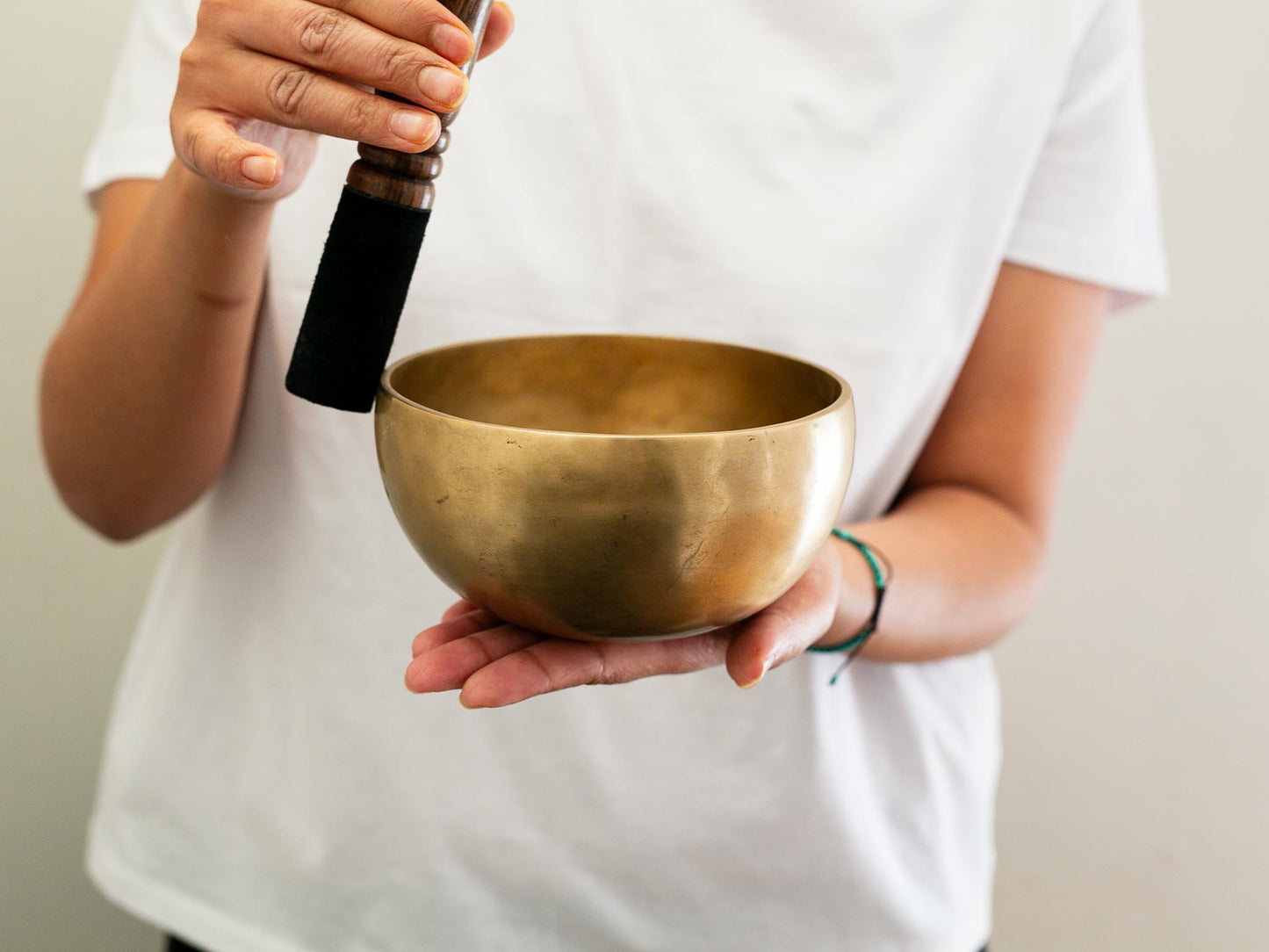 Small Hand Hammered Singing Bowl - Base note G4 (382)