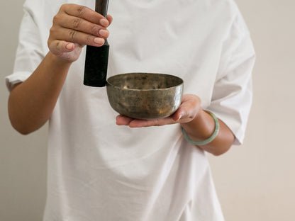 Small Tara Singing Bowl - Base Note E4 (325)