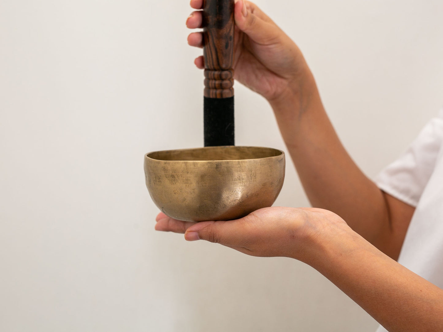 Small Tara Singing Bowl - Base Note E4 (332)
