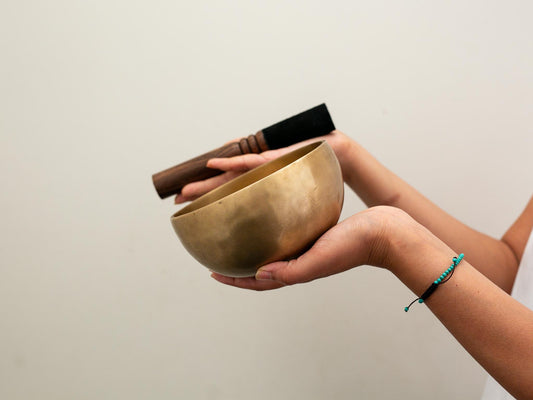 Small Hand Hammered Singing Bowl - Base note G4 (382)