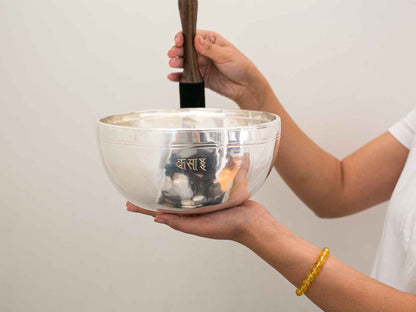 Silver Moon Singing Bowl - Base Note G#3 (211 Hz)